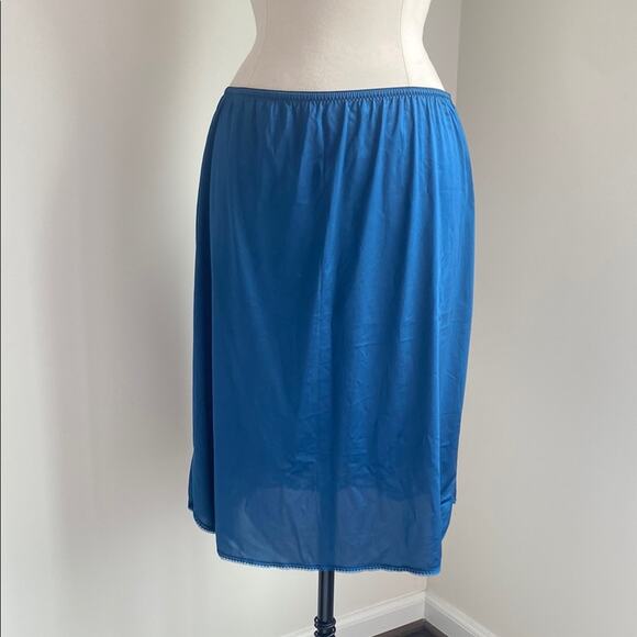 VINTAGE Lace Slip Skirt Womens Sz Medium Nylon - Picture 1 of 4